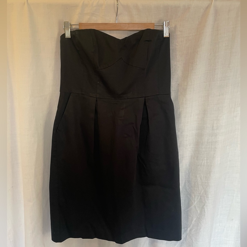 Express Strapless Empire Waist Mini Dress – Black / 10